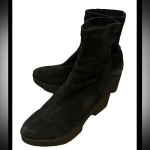 Robert Clergerie Black Suede Platform Pull On Ankle Boots Size 7.5